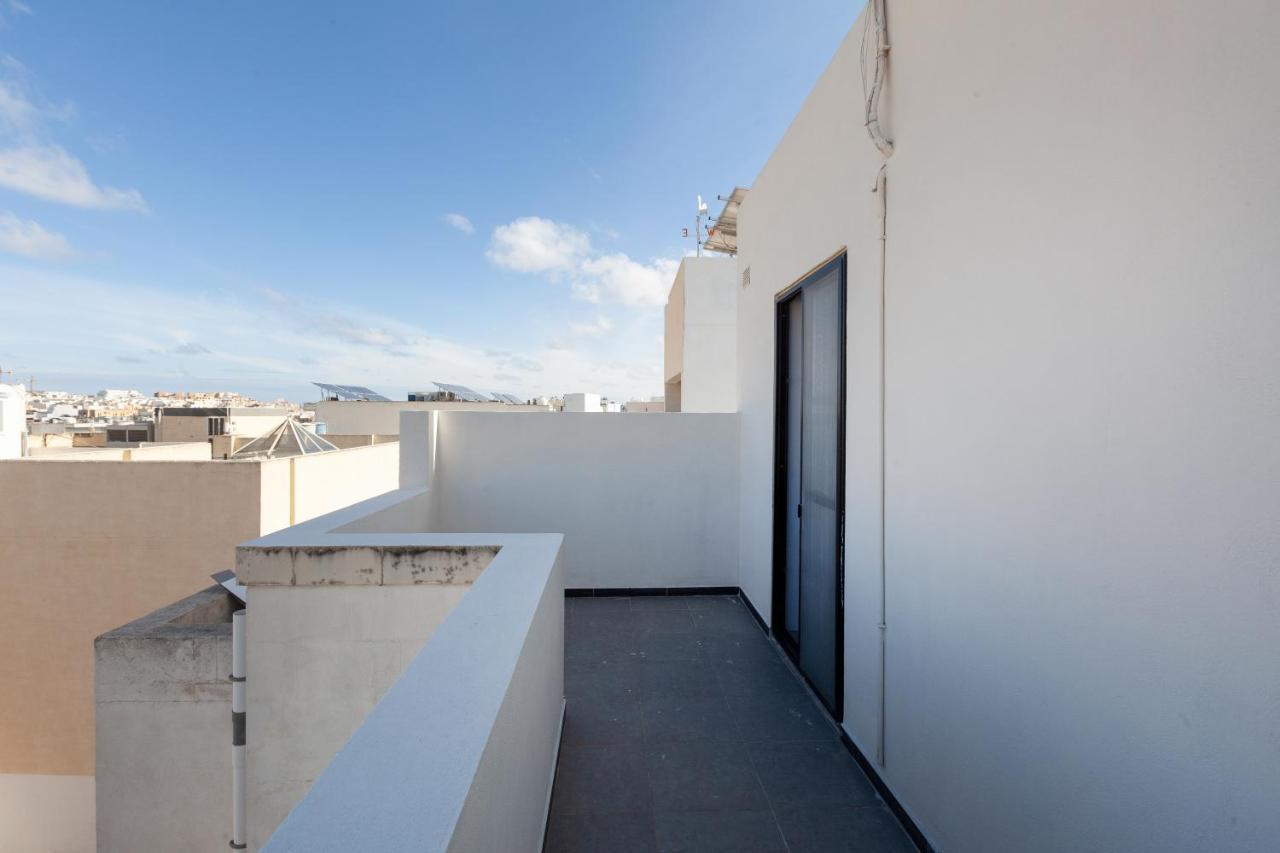 83/3-Lovely 1 Bedroom Penthouse Birkirkara Exterior photo